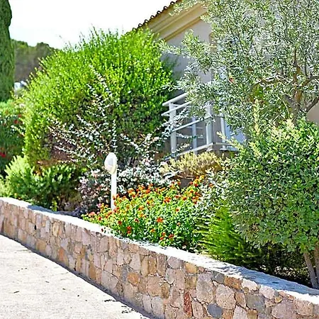 Residence, Hotel
